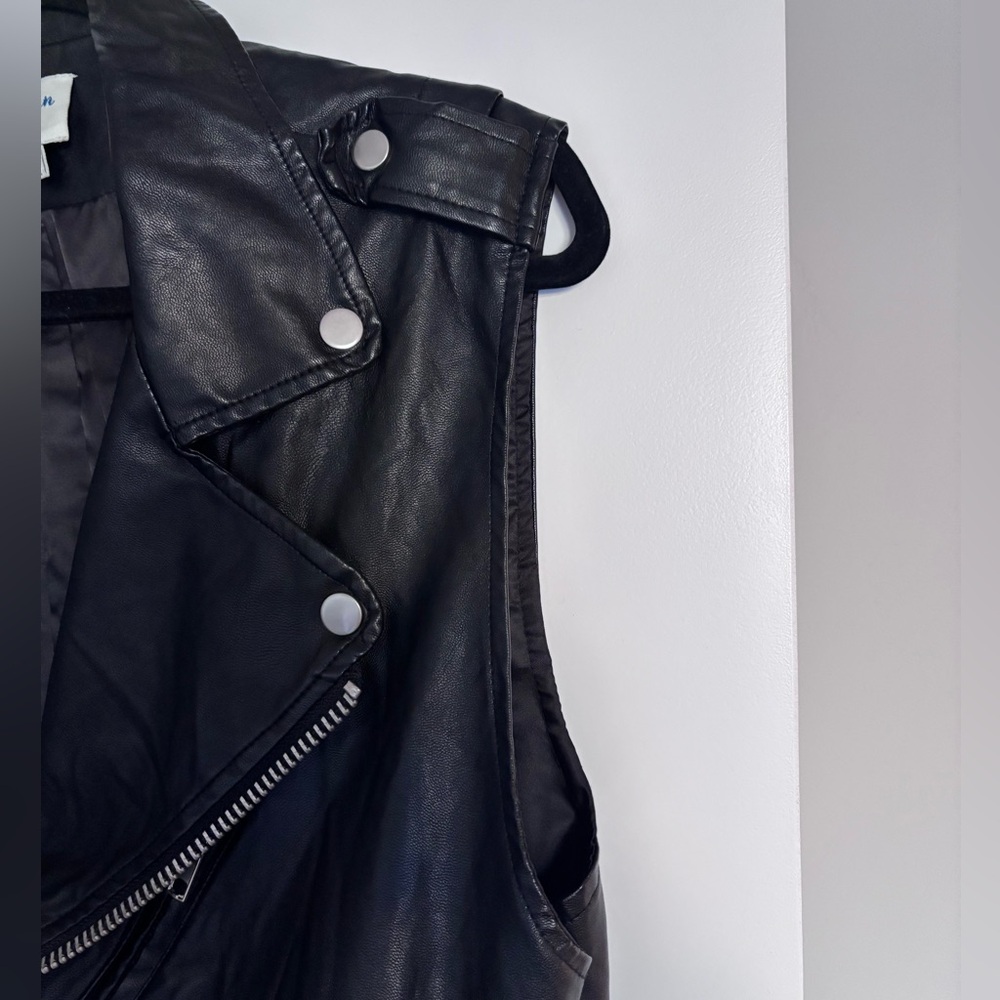 Black Moto Style Vest Asymmetrical Zip Medium - Picture 4 of 7
